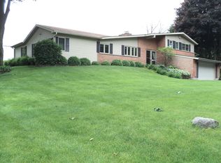 35W215 Crescent Dr, Dundee, IL 60118