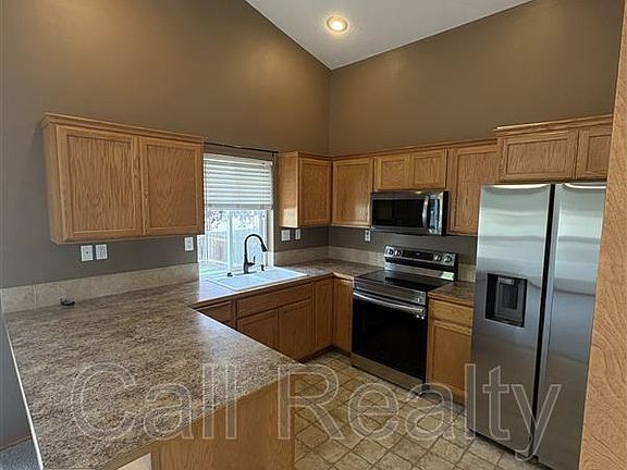 5th image of 14609 E Crown Ave