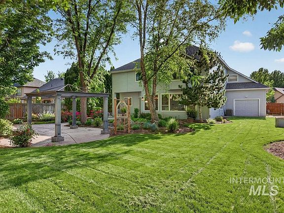 2nd image of 2910 S Mayflower Way