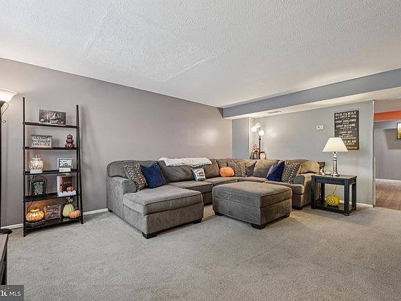5th image of 6401 Grafton Garth Ct