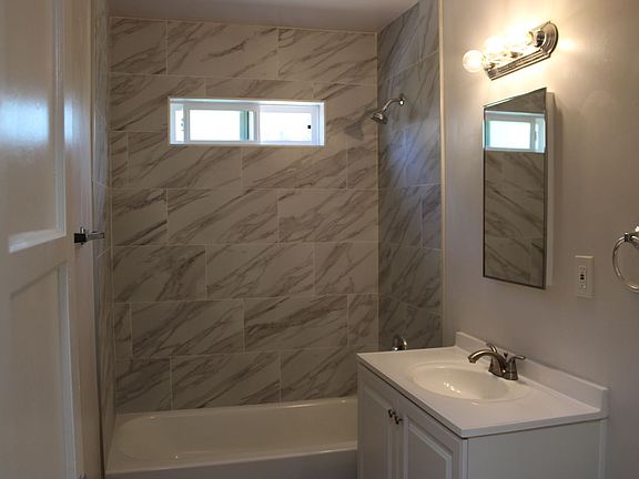 4th image of 1109 Del Mar Ave