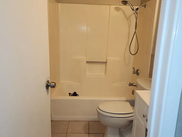 2801 Tully Rd — Photo 13