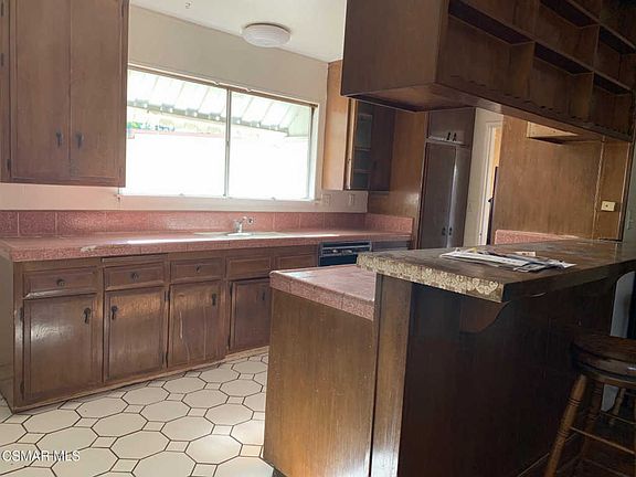4th image of 7011 Farralone Ave