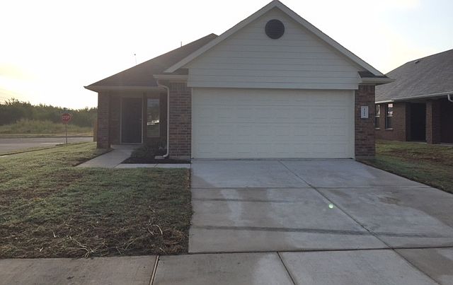 2nd image of 4101 Summersweet Ln