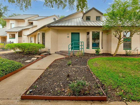 2nd image of 4144 Greystone Way APT 201
