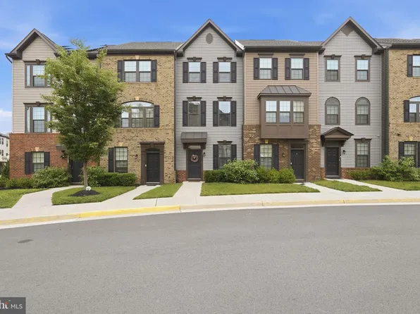 2764 Velocity Rd, Herndon, VA 20171