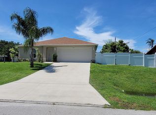 883 Fairhaven St NE, Palm Bay, FL 32907
