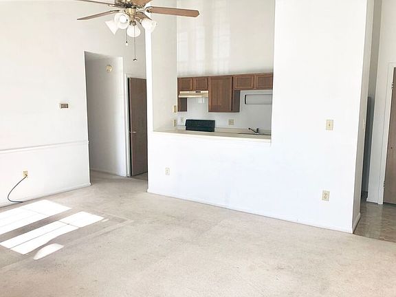 2nd image of 9389 Horse Castle Ct Unit 11