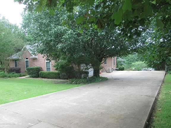4th image of 8829 Thunderbird Dr E