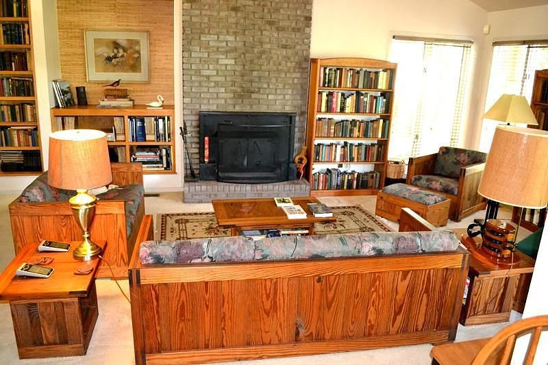 1st image of 101 Molly Ln