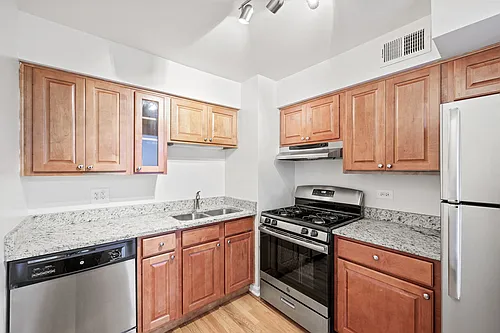 The Promenade Apartments Photo 1