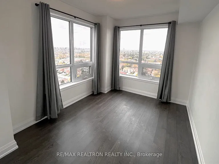 7890 Bathurst St #1601 — Photo 17