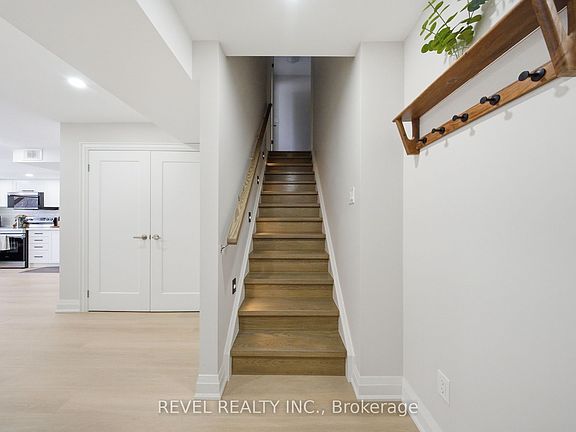 3rd image of 69 Pine Gate Pl