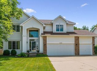 14410 Briarwood Ln, Urbandale, IA 50323