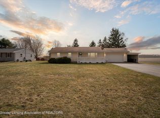 615 W Maple Ave, Bancroft, MI 48414