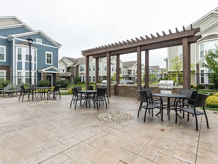 Alinium at Zionsville — Photo 6