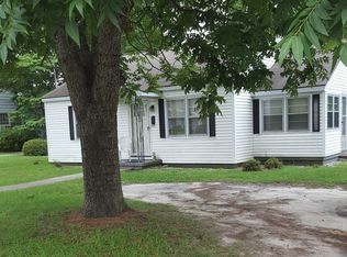 517 Godwin Ave, Lumberton, NC 28358