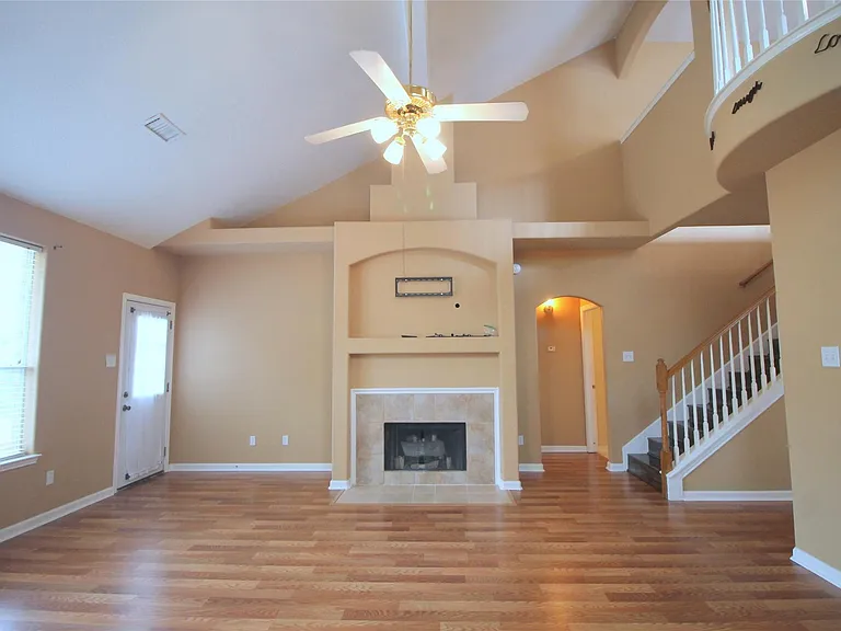 19927 Black Canyon Dr — Photo 10