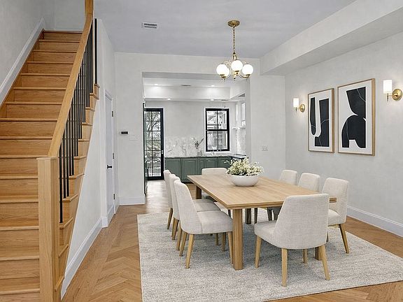 5th image of 479 Hancock St