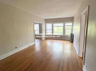 918 Reba Pl APT 2N, Evanston, IL 60202