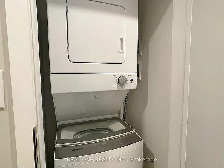 20 George St #2504 — Photo 21