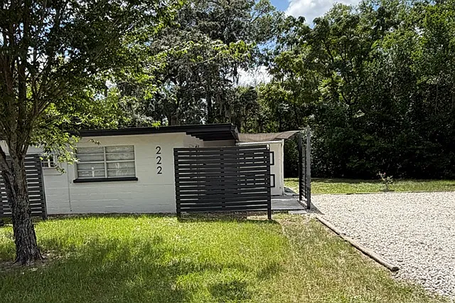222 S Country Club Rd