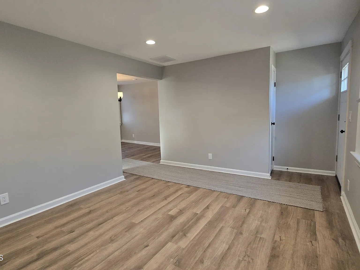 2 bed, 852 sqft, $2,550 — Photo 4