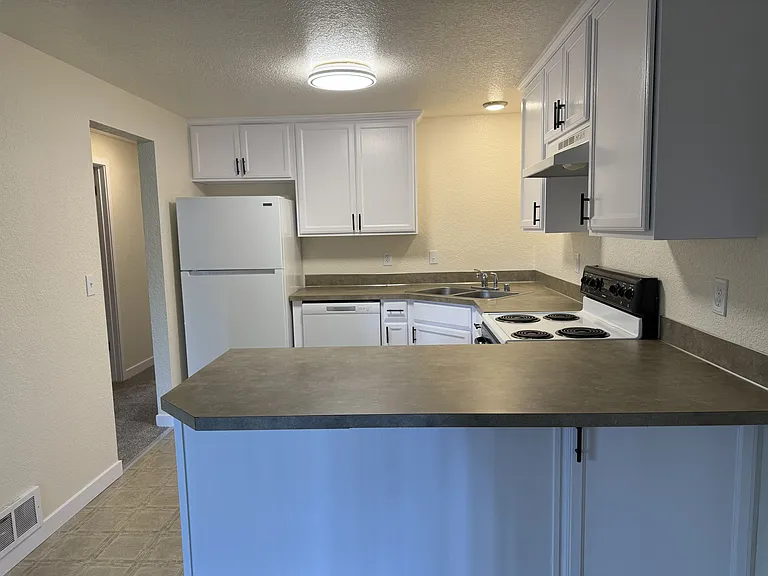 6711 Kinwood Park Ln SE #1 — Photo 2