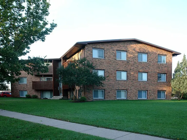 2525 Harriet Ave Building — Photo 1