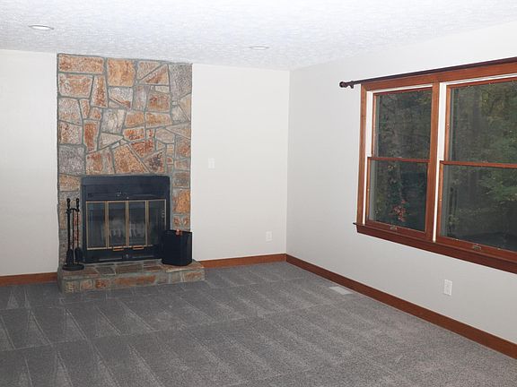 3rd image of 108 Trinity Woods Dr