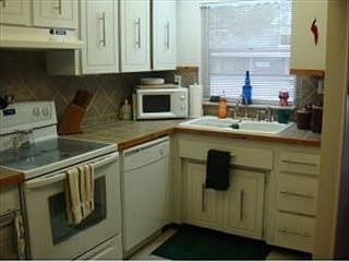 4th image of 2519 Country Club Dr