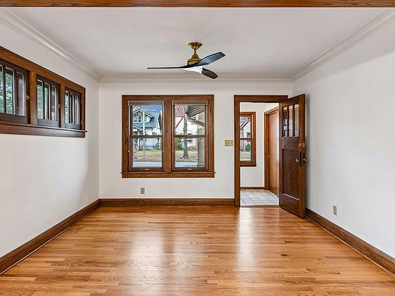 3rd image of 4727 Nokomis Ave S