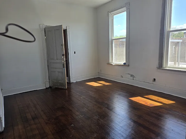 3444 S Western Ave #1R — Photo 4