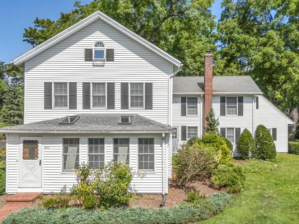 200 Damascus Road, Branford, CT 06405