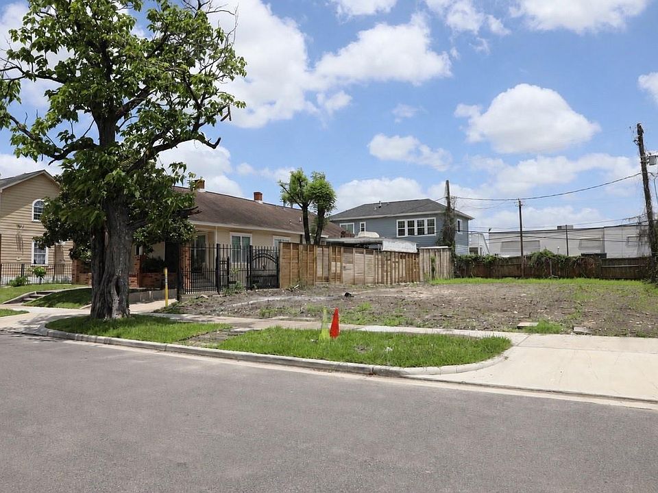 1st image of 305 Everton St