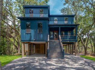 615 Pompano St, Edisto Island, SC 29438