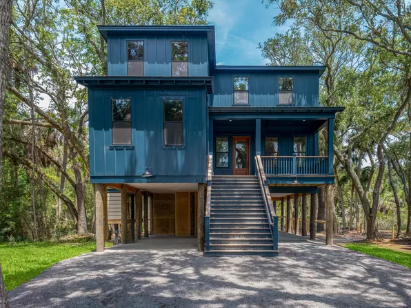 615 Pompano St, Edisto Island, SC 29438