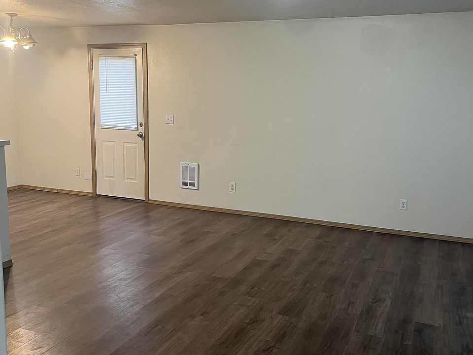 1st image of 11833 SE Powell Blvd #A