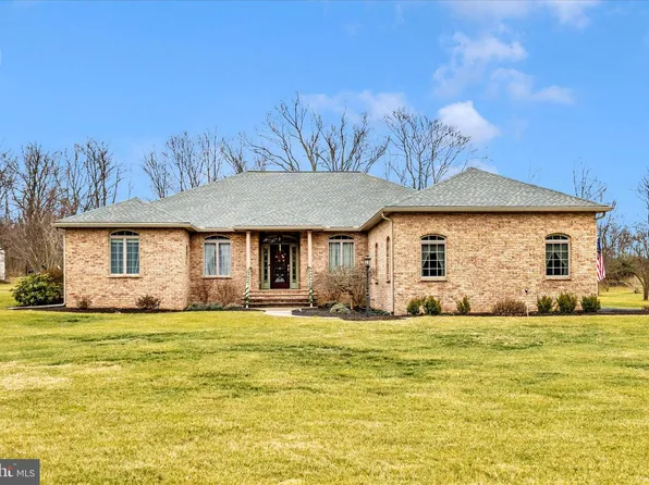 8971 Light St, Williamsport, MD 21795