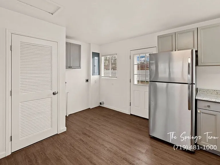 1216 Pando Ave — Photo 9