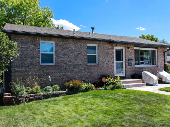 917 Kingham Dr, Cheyenne, WY 82001
