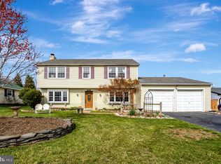 13212 Point Pleasant Dr, Fairfax, VA 22033