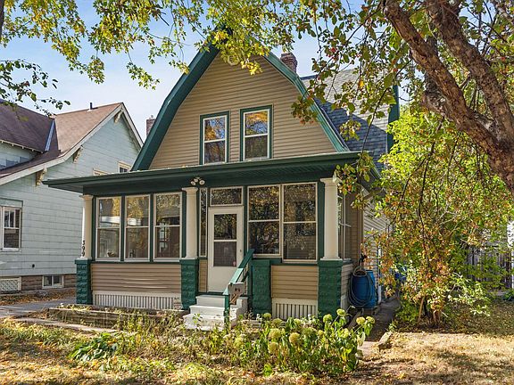 3rd image of 399 Beacon Ave