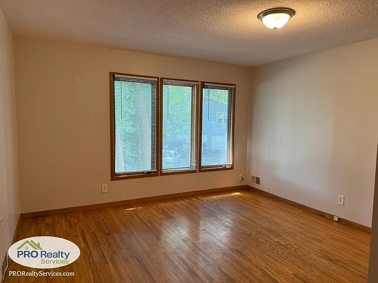 2525 Nathan Ln N — Photo 13