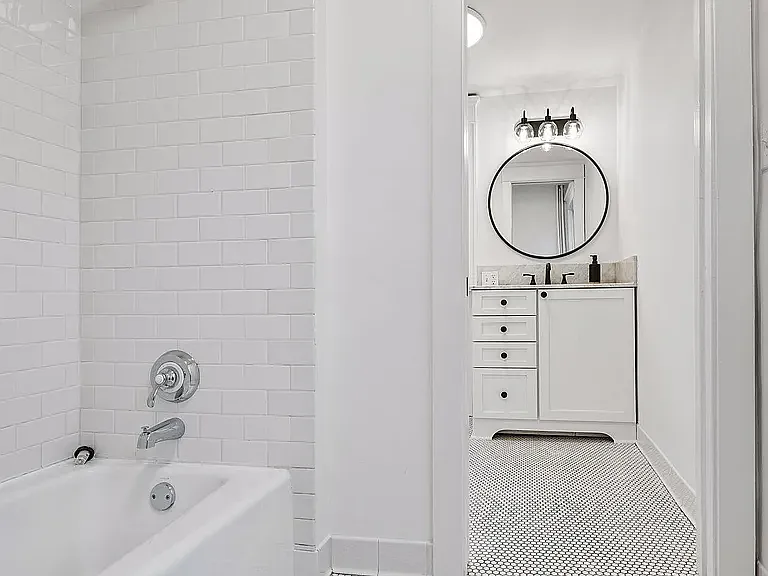 105 Milton St S #1B — Photo 20