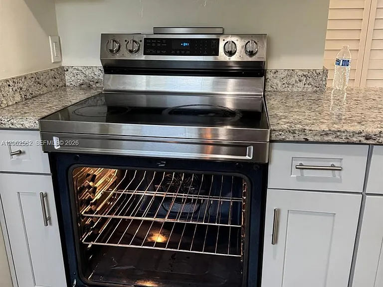 1701 NW 13th Ct — Photo 9
