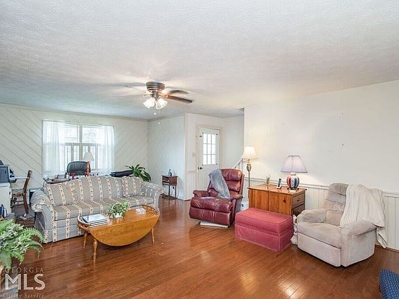 5th image of 2200 Hudson Dr