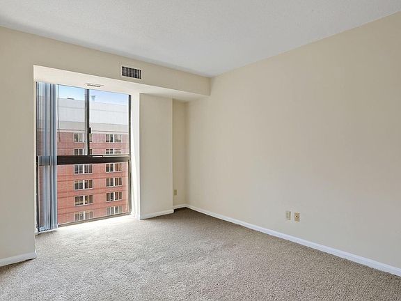 2nd image of 1200 23rd St NW #901