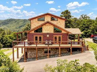 809 Wattle Blossom Dr, Gatlinburg, TN 37738