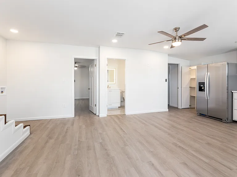 810 Birmingham Ave — Photo 5